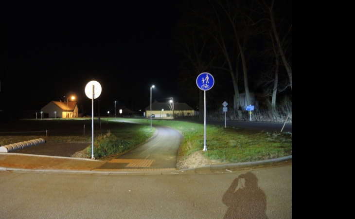 Cyklostezka_Lanskroun-Zichlinek_LED_osvetleni.JPG