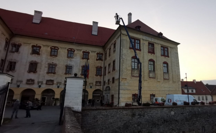 Elektro-plosiny_nataceni_filmu_Zamek_Kunstat.jpg
